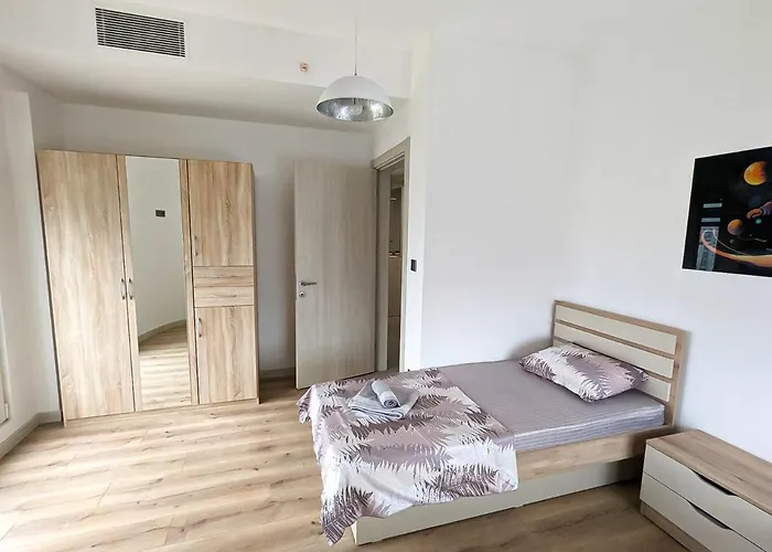 16th Floor Sky View With Pool And Fitness