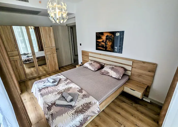 16th Floor Sky View With Pool And Fitness Apartament Skopje